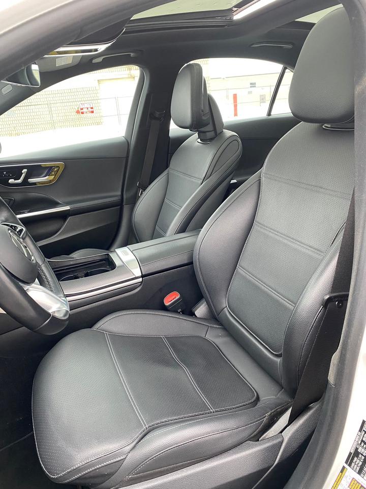 2024 Mercedes-Benz C-Class C300 4MATIC 360 CAMERAS Photo