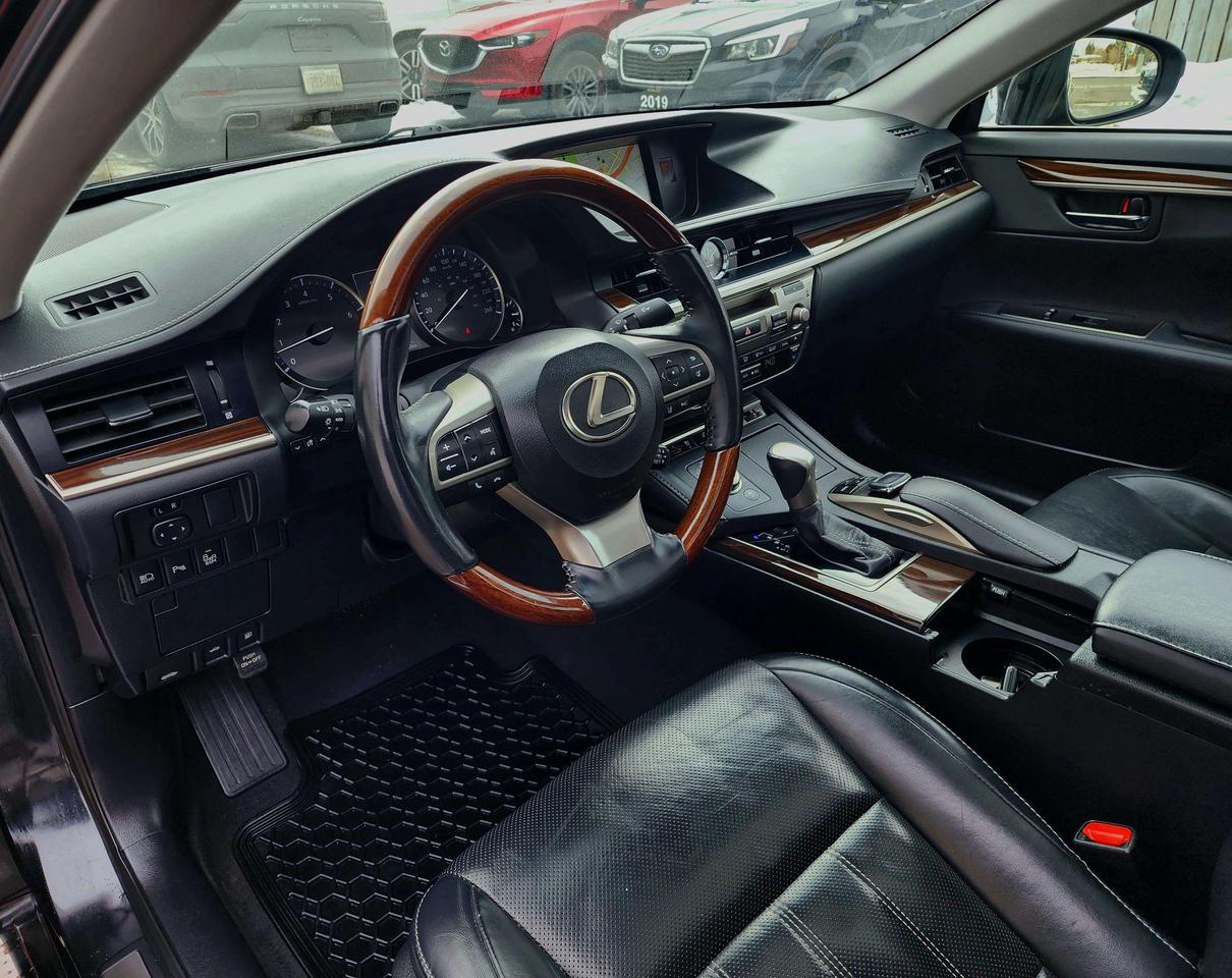 2017 Lexus ES 350 Touring | No Accidents! Photo