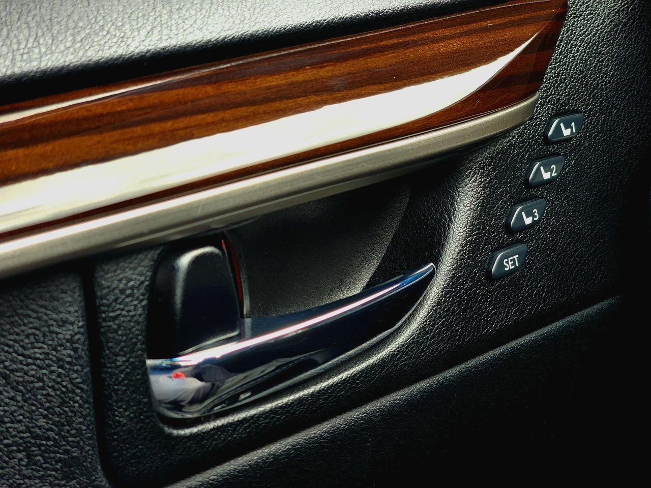 2017 Lexus ES 350 Touring | No Accidents! Photo