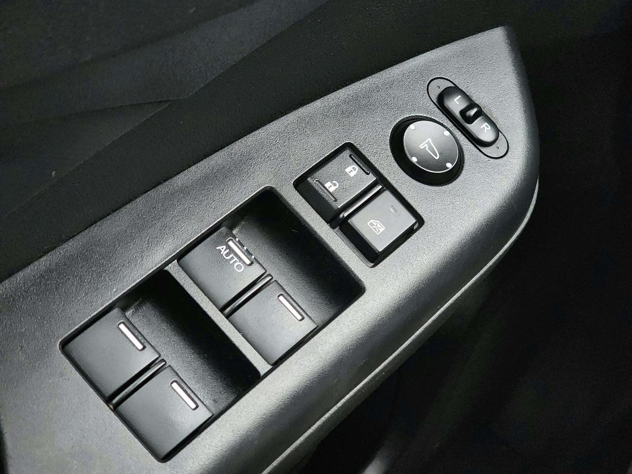 2016 Honda CR-V SE AWD | No Accidents! Photo