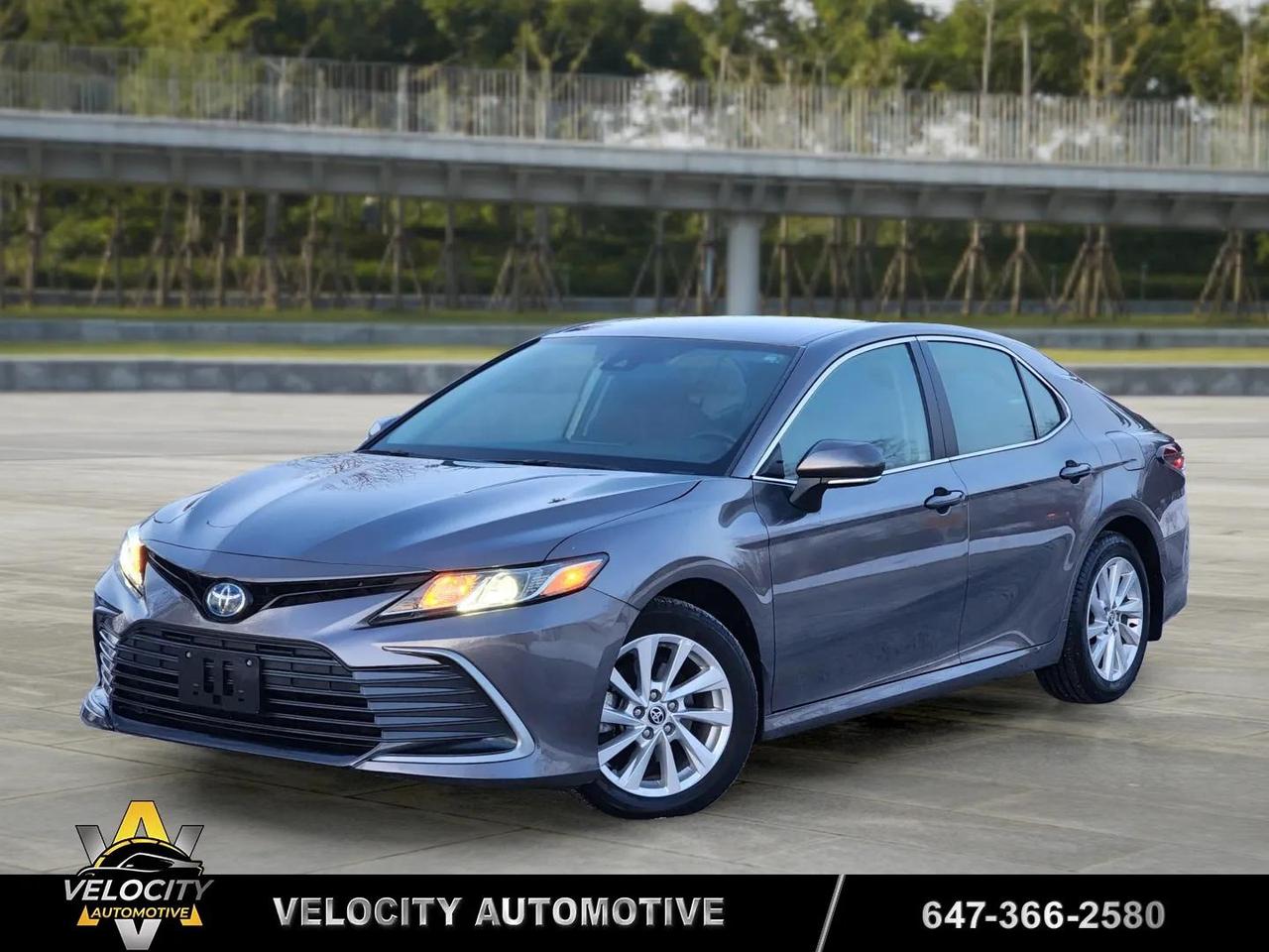 2023 Toyota Camry Hybrid LE | No Accidents! Photo