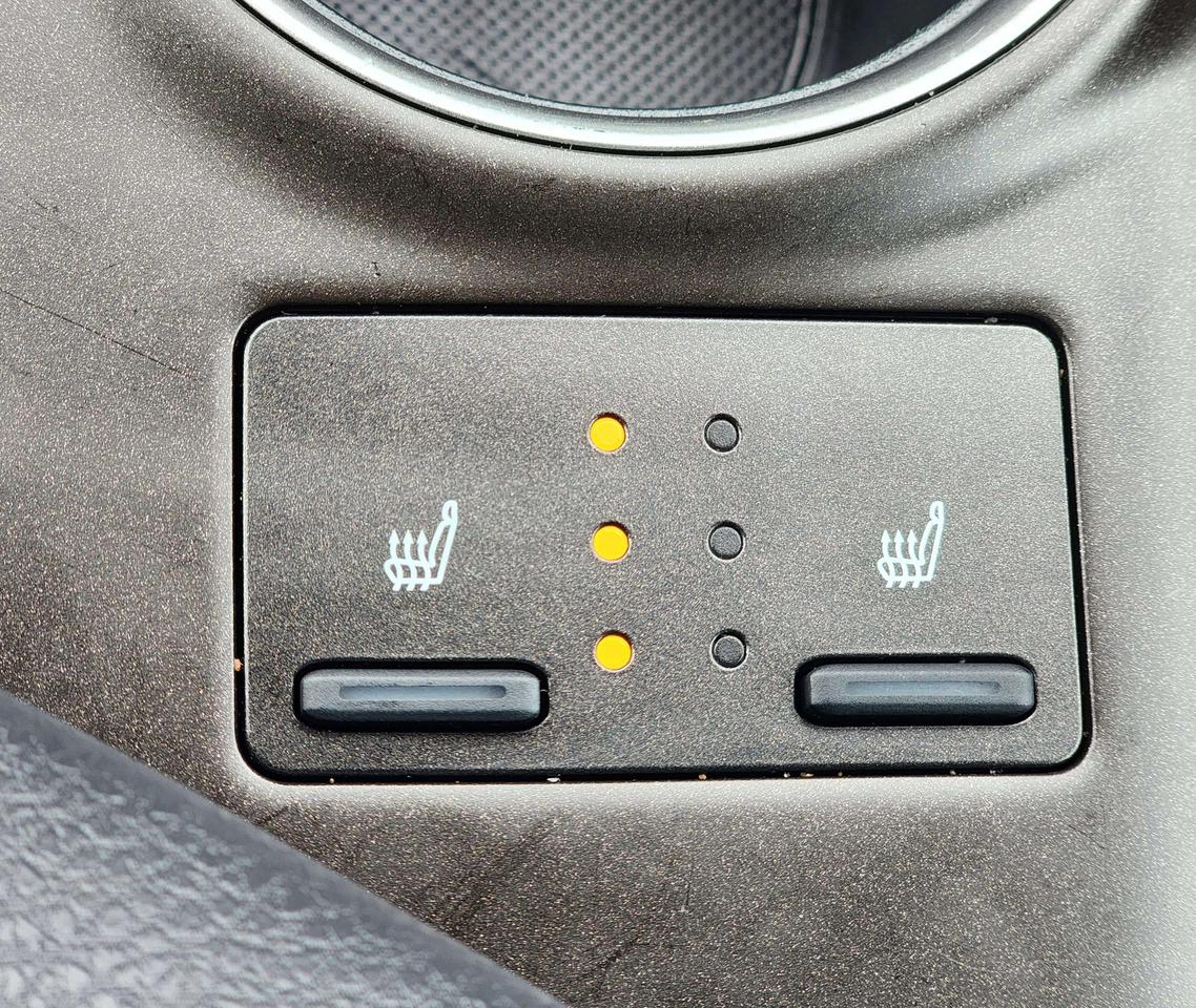 2023 Toyota Camry Hybrid LE | No Accidents! Photo