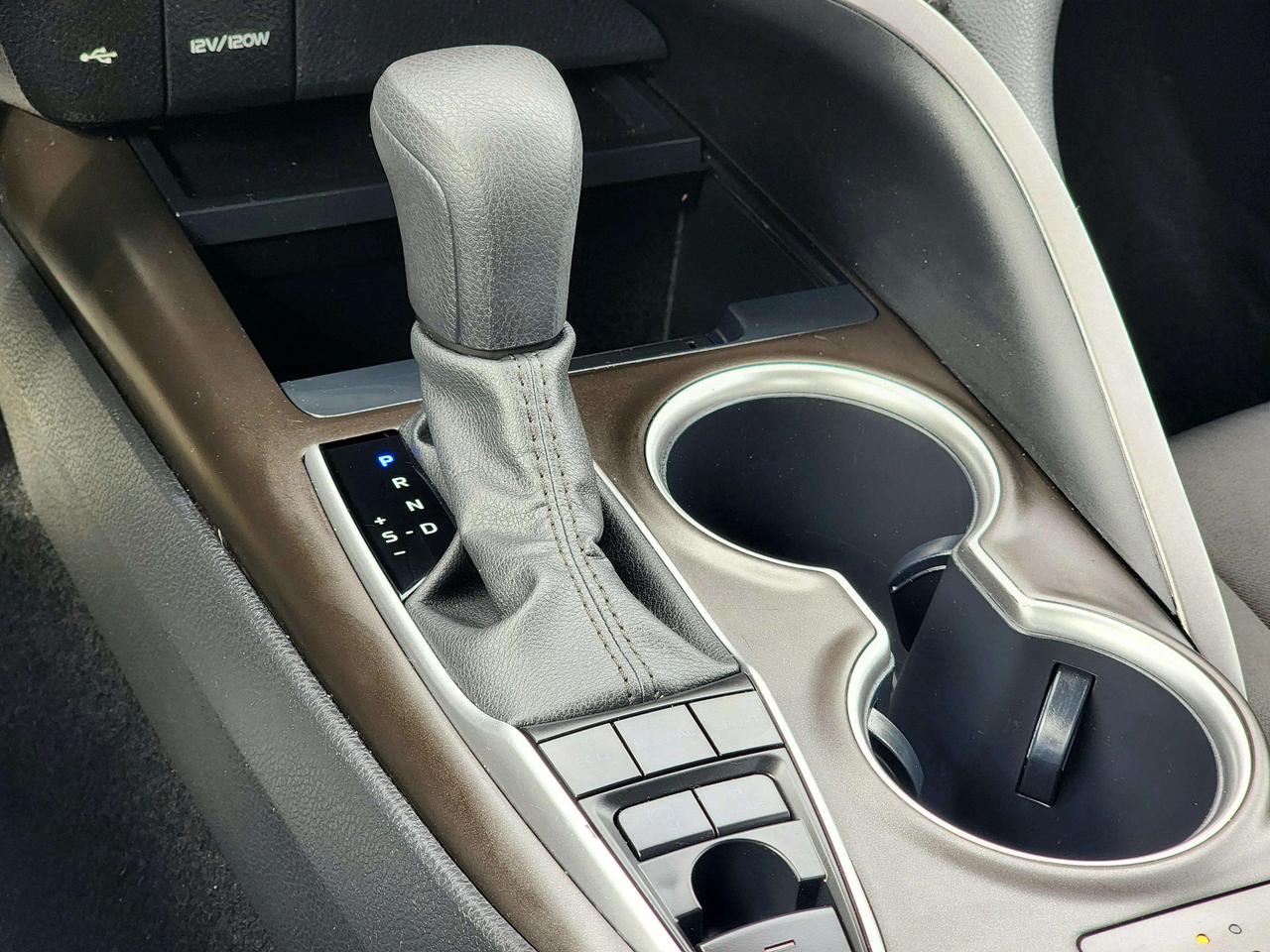 2023 Toyota Camry Hybrid LE | No Accidents! Photo