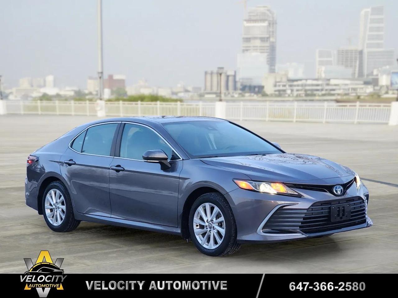 2023 Toyota Camry Hybrid LE | No Accidents! Photo