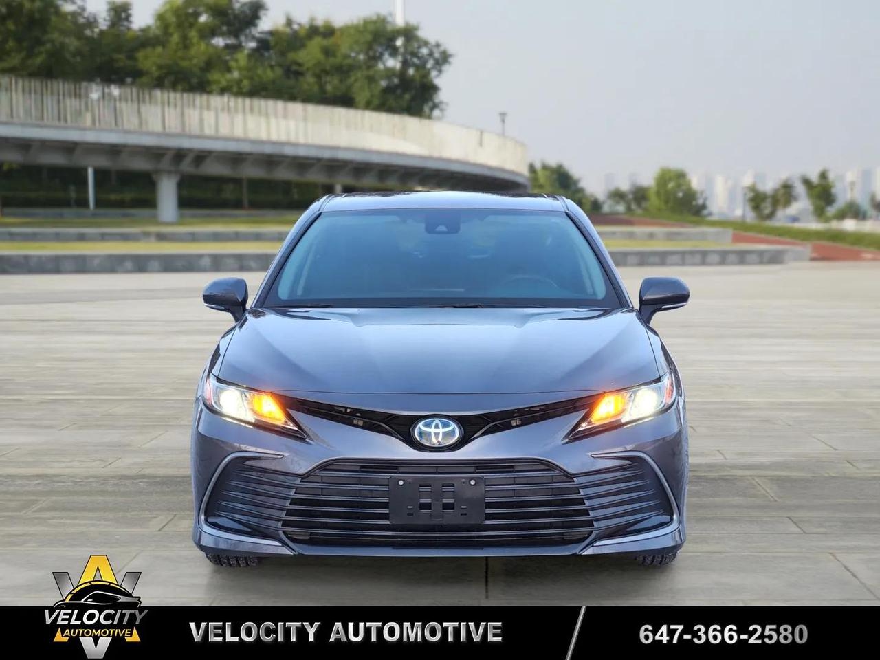2023 Toyota Camry Hybrid LE | No Accidents! Photo