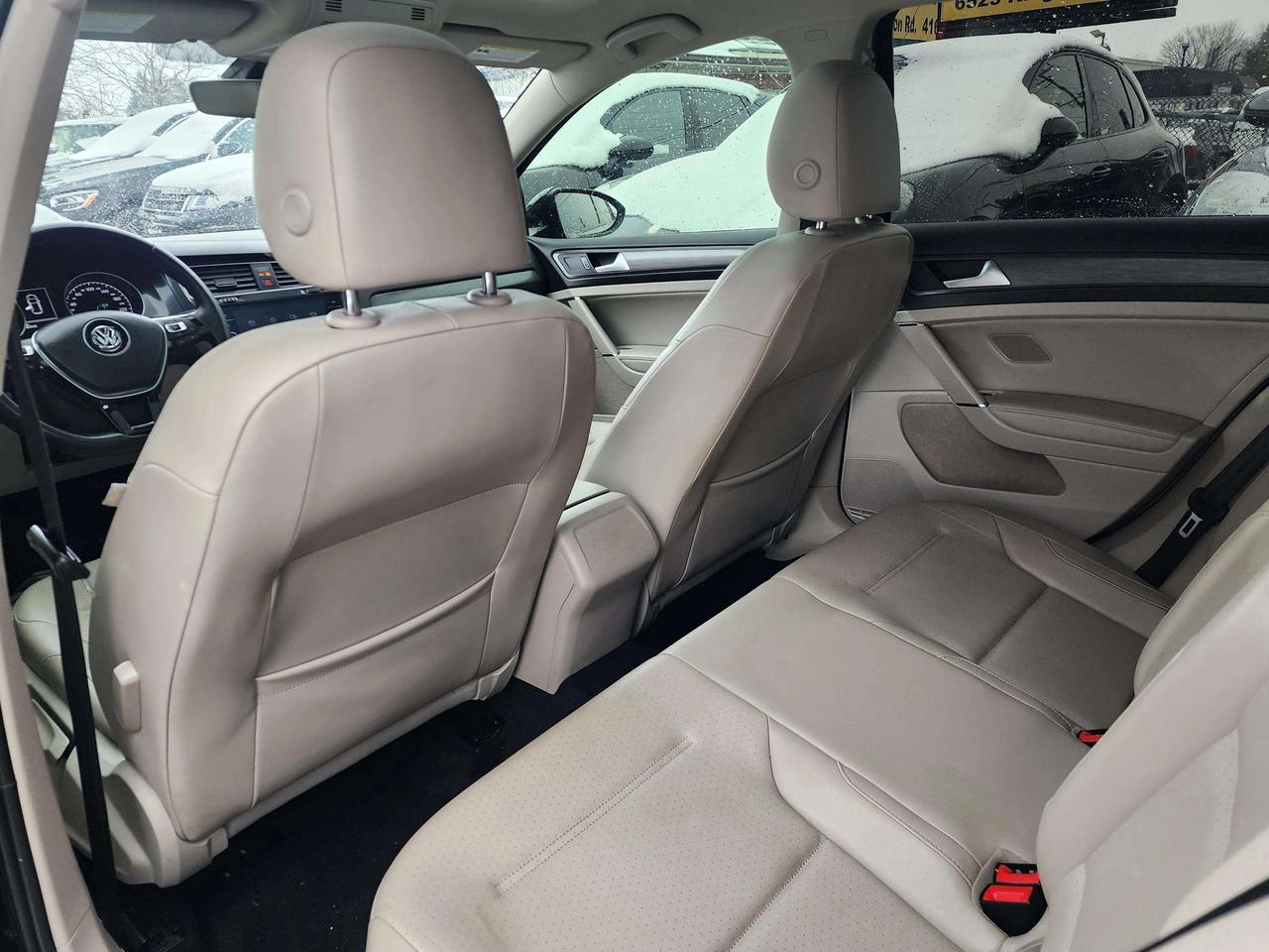 2019 Volkswagen Golf Highline | No Accidents! Photo