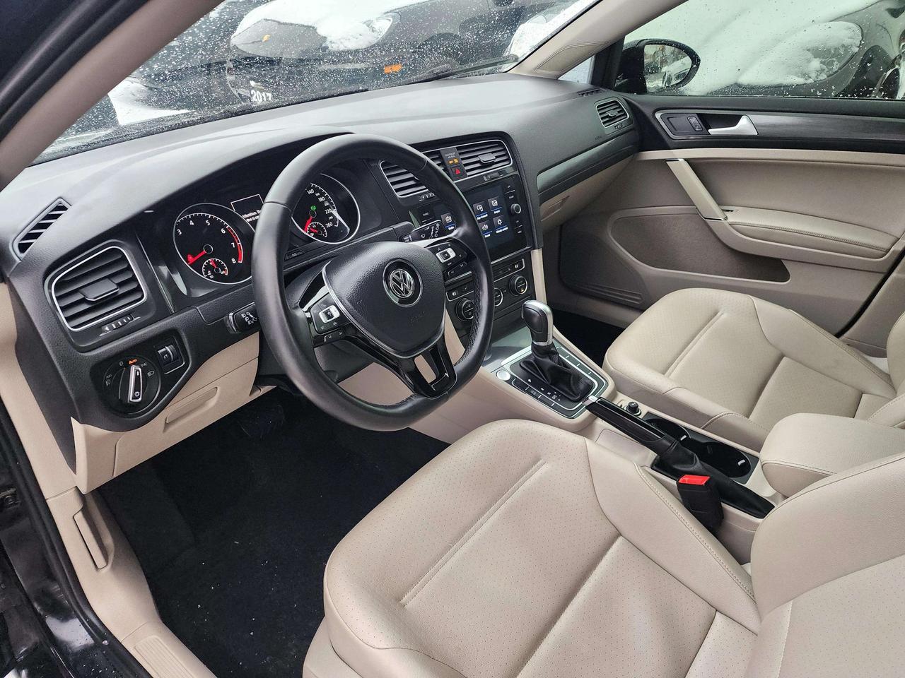 2019 Volkswagen Golf Highline | No Accidents! Photo