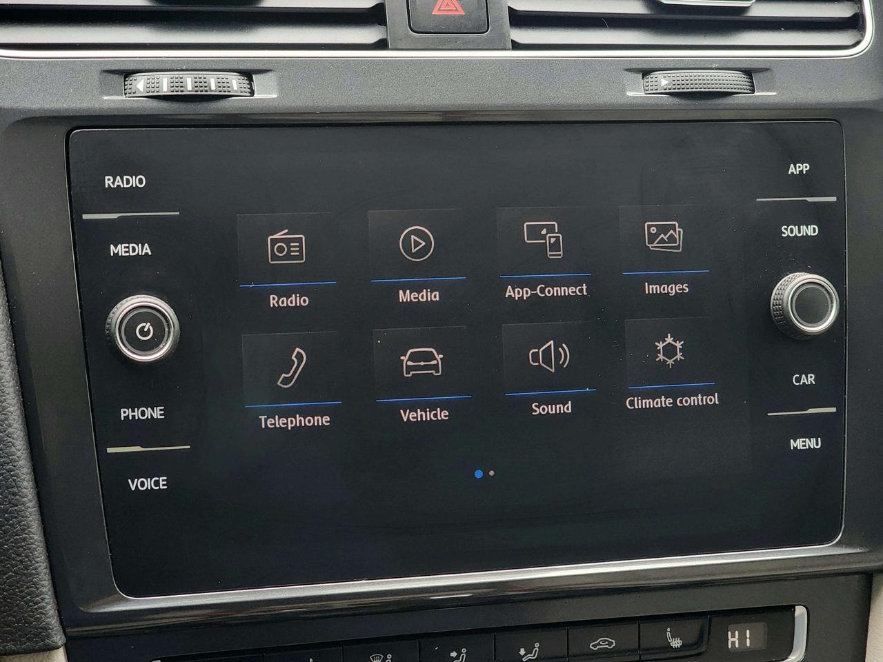 2019 Volkswagen Golf Highline | No Accidents! Photo