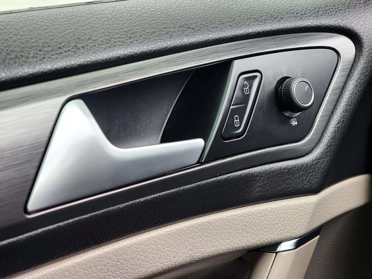 2019 Volkswagen Golf Highline | No Accidents! Photo