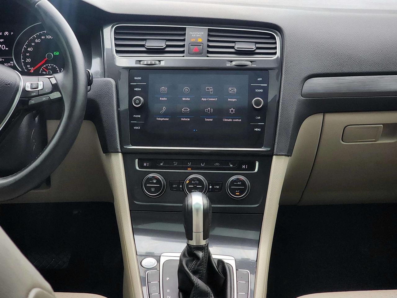 2019 Volkswagen Golf Highline | No Accidents! Photo