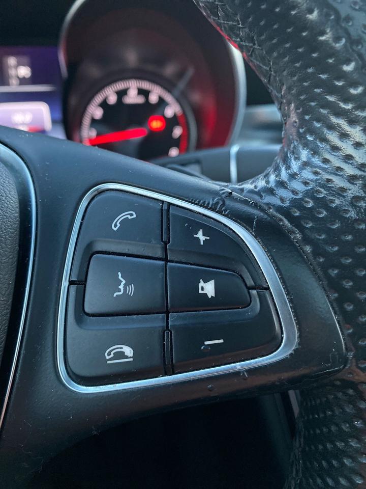 2016 Mercedes-Benz C-Class C300 Photo