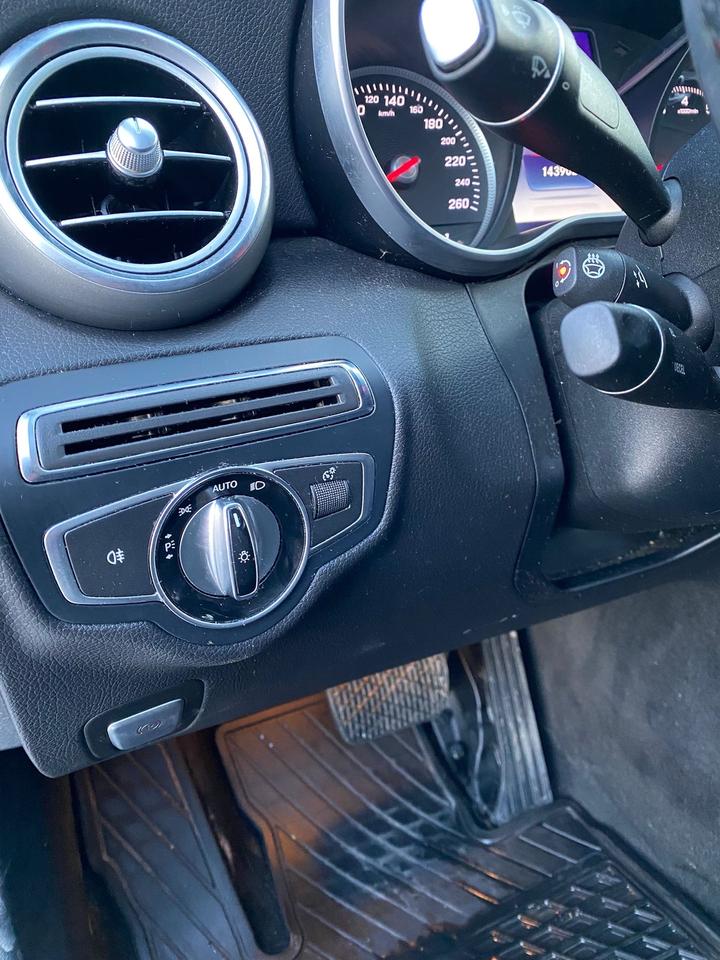 2016 Mercedes-Benz C-Class C300 Photo