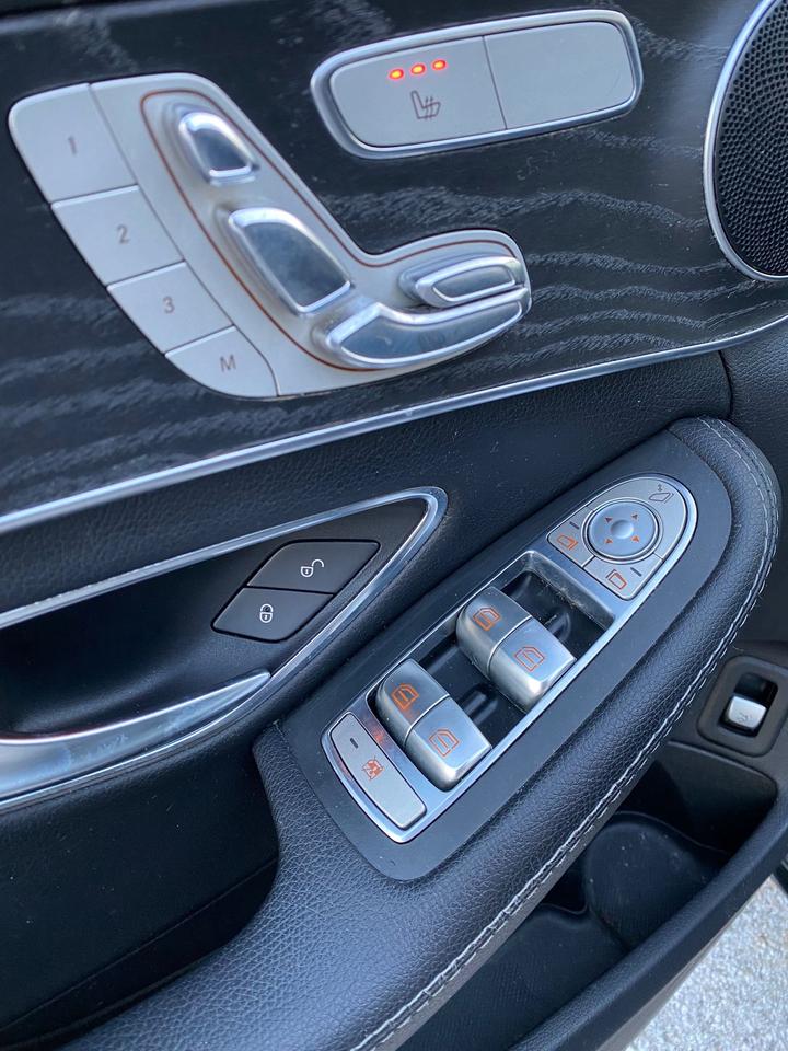 2016 Mercedes-Benz C-Class C300 Photo