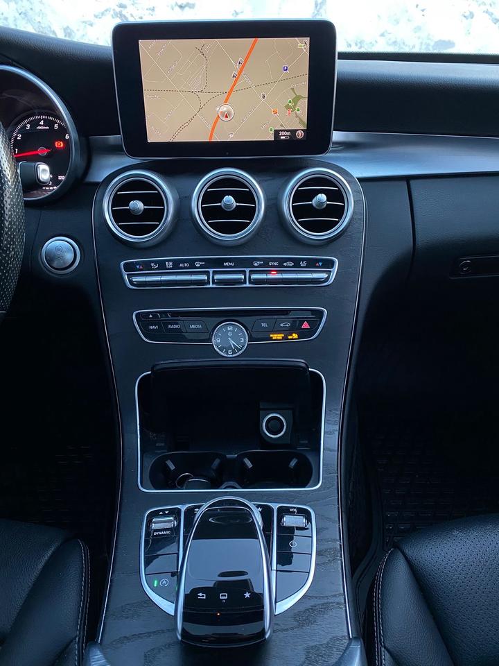 2016 Mercedes-Benz C-Class C300 Photo