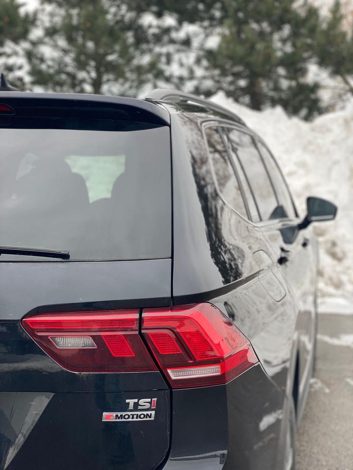 2018 Volkswagen Tiguan SE | LEATHER | PANOROOF | AWD Photo3