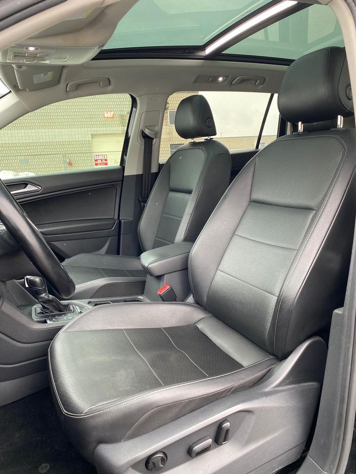 2018 Volkswagen Tiguan SE | LEATHER | PANOROOF | AWD Photo