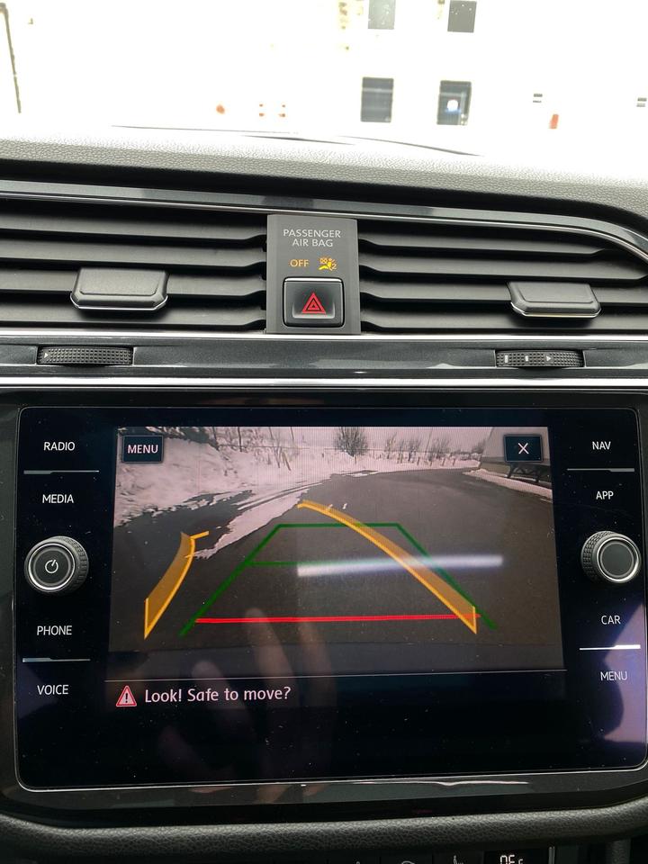 2018 Volkswagen Tiguan SE | LEATHER | PANOROOF | AWD Photo