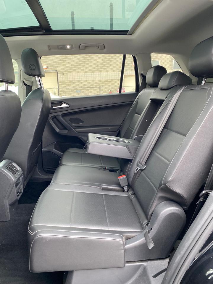 2018 Volkswagen Tiguan SE | LEATHER | PANOROOF | AWD Photo