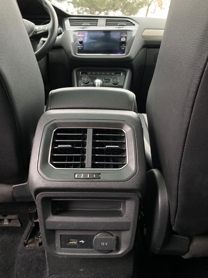 2018 Volkswagen Tiguan SE | LEATHER | PANOROOF | AWD Photo