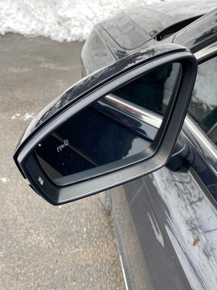 2018 Volkswagen Tiguan SE | LEATHER | PANOROOF | AWD Photo