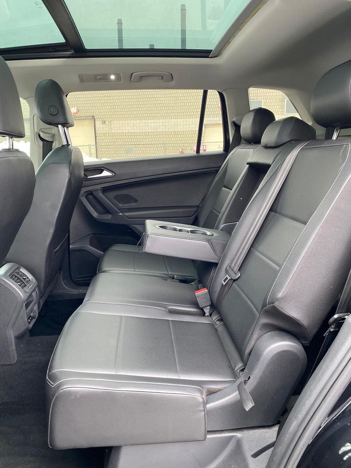 2018 Volkswagen Tiguan SE | LEATHER | PANOROOF | AWD Photo
