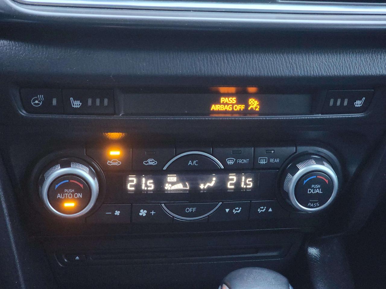 2018 Mazda Mazda3 Sport GT Hatchback Photo