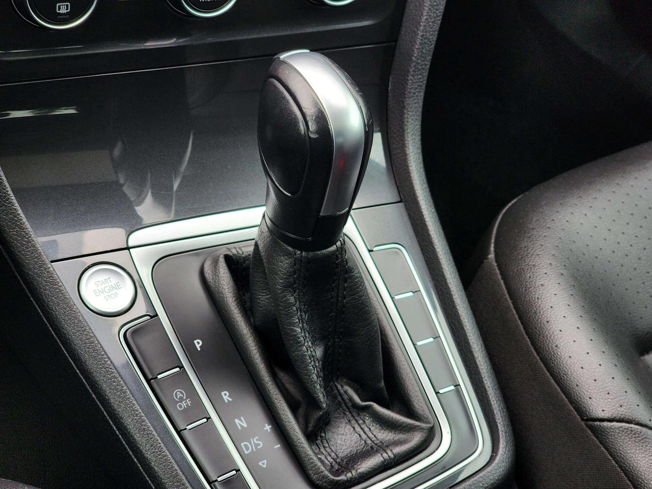 2021 Volkswagen Golf Highline | No Accidents! Photo