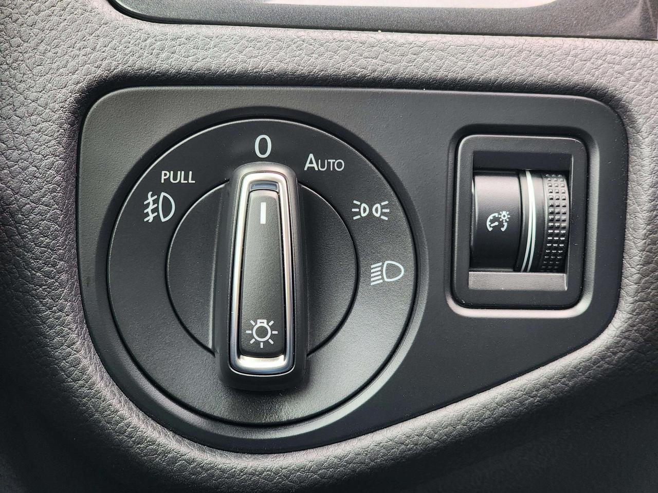 2021 Volkswagen Golf Highline | No Accidents! Photo