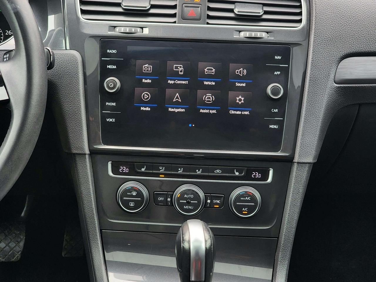 2021 Volkswagen Golf Highline | No Accidents! Photo