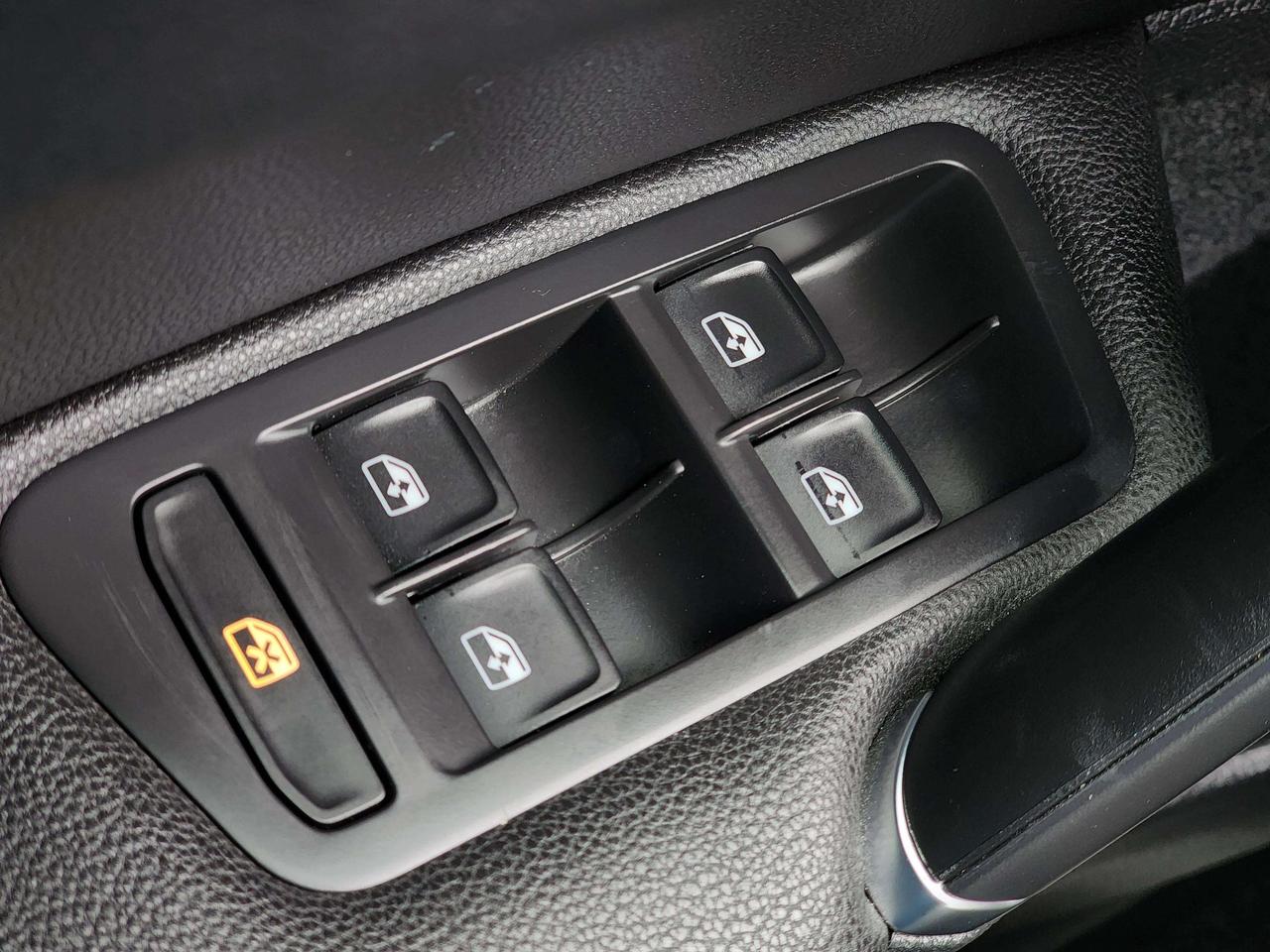 2021 Volkswagen Golf Highline | No Accidents! Photo