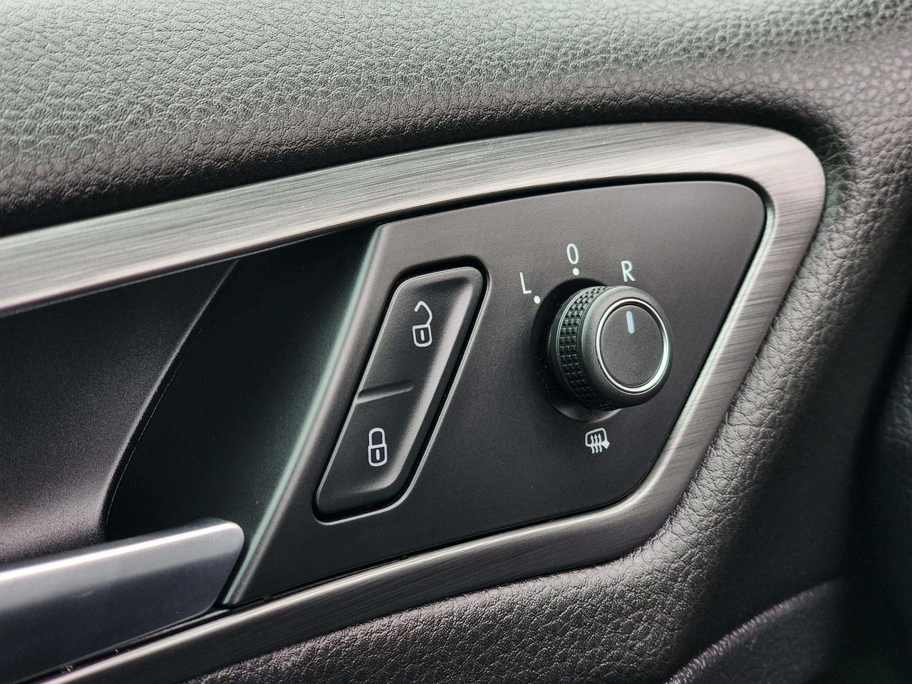 2021 Volkswagen Golf Highline | No Accidents! Photo