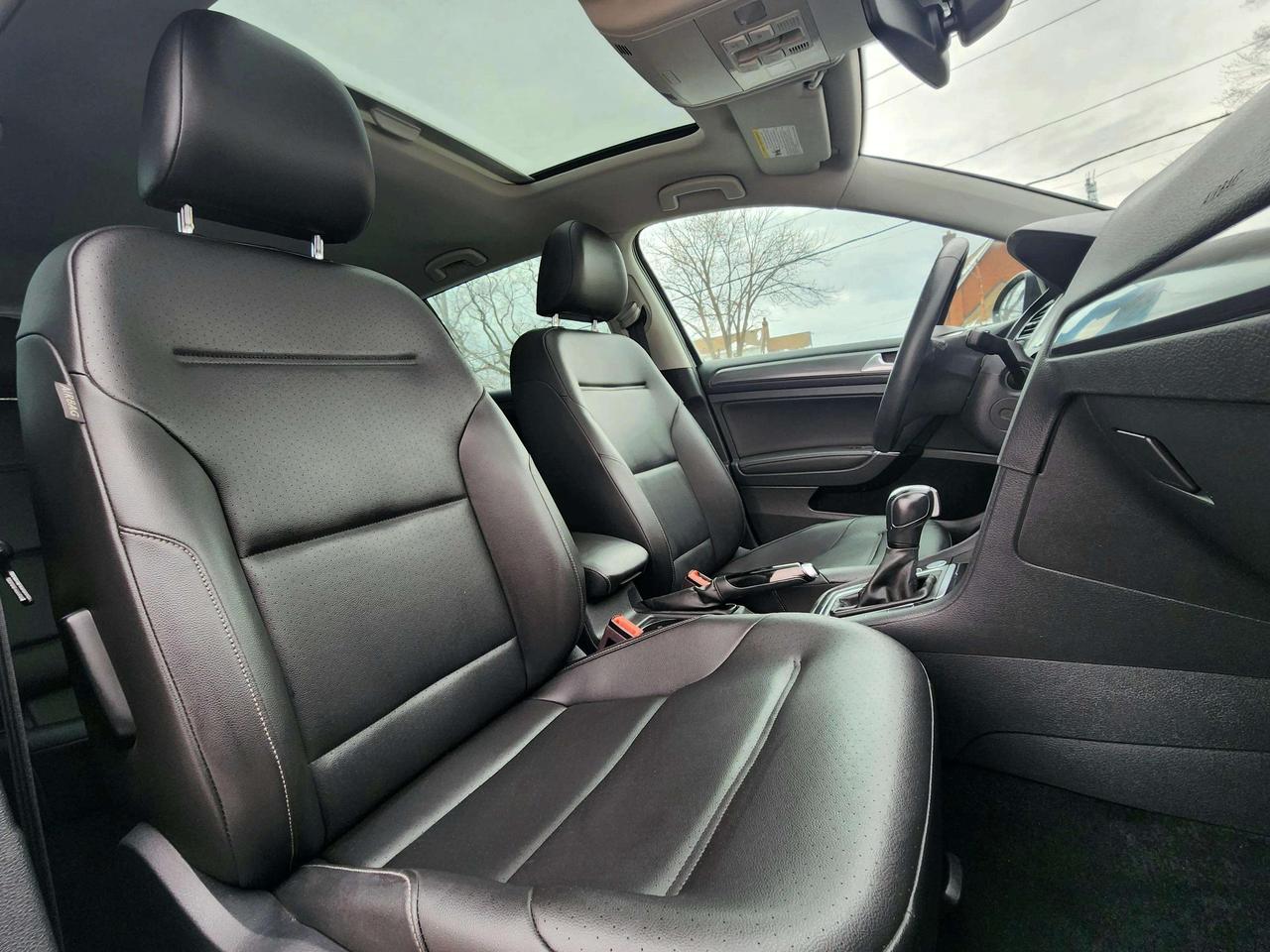 2021 Volkswagen Golf Highline | No Accidents! Photo