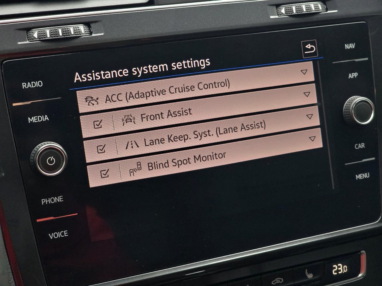2021 Volkswagen Golf Highline | No Accidents! Photo