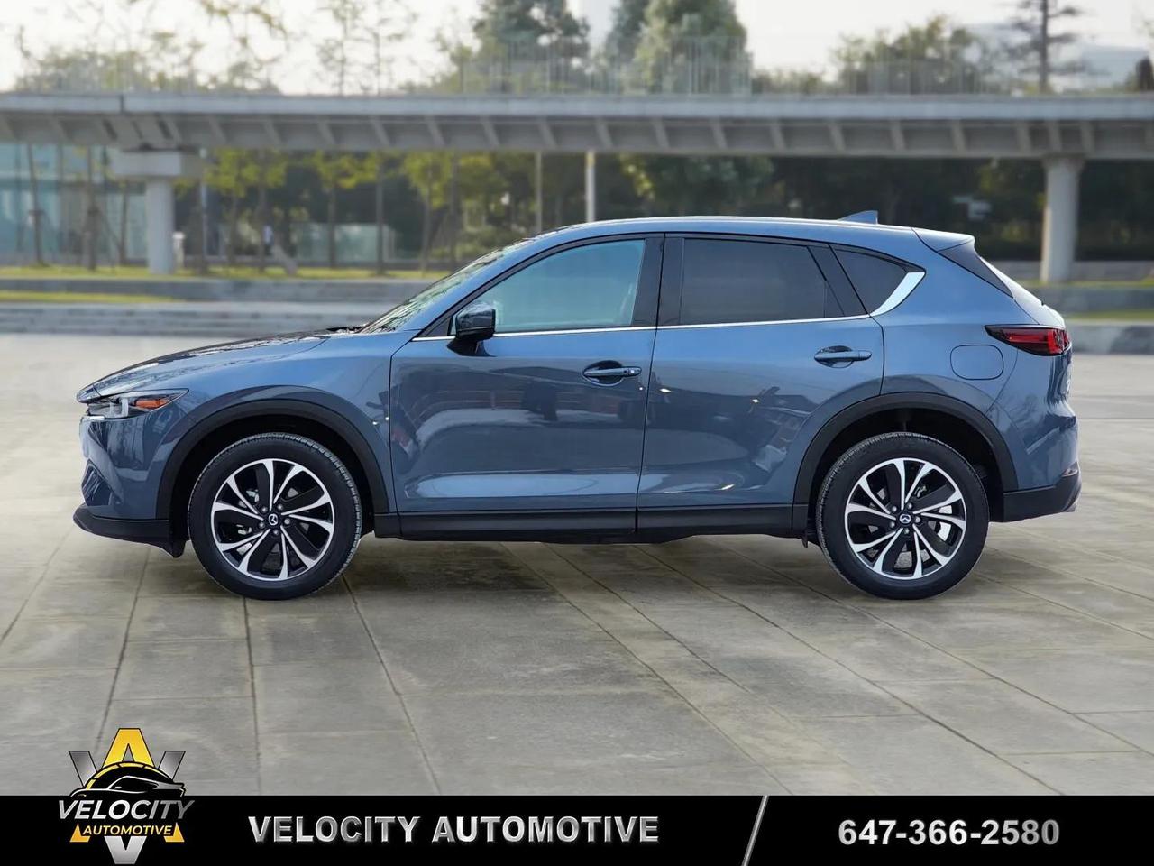 2023 Mazda CX-5 GT AWD | No Accidents! Photo2