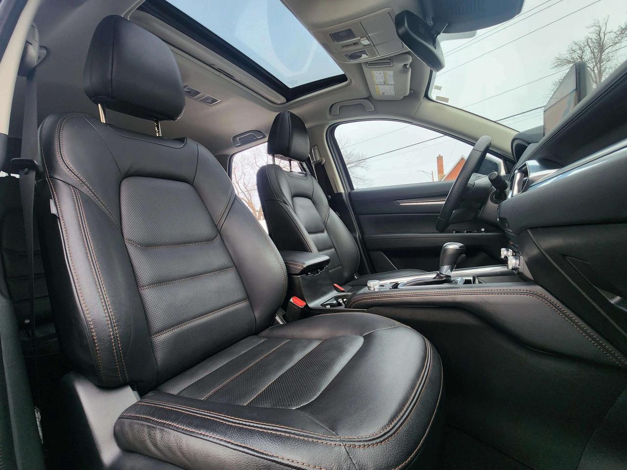 2023 Mazda CX-5 GT AWD | No Accidents! Photo