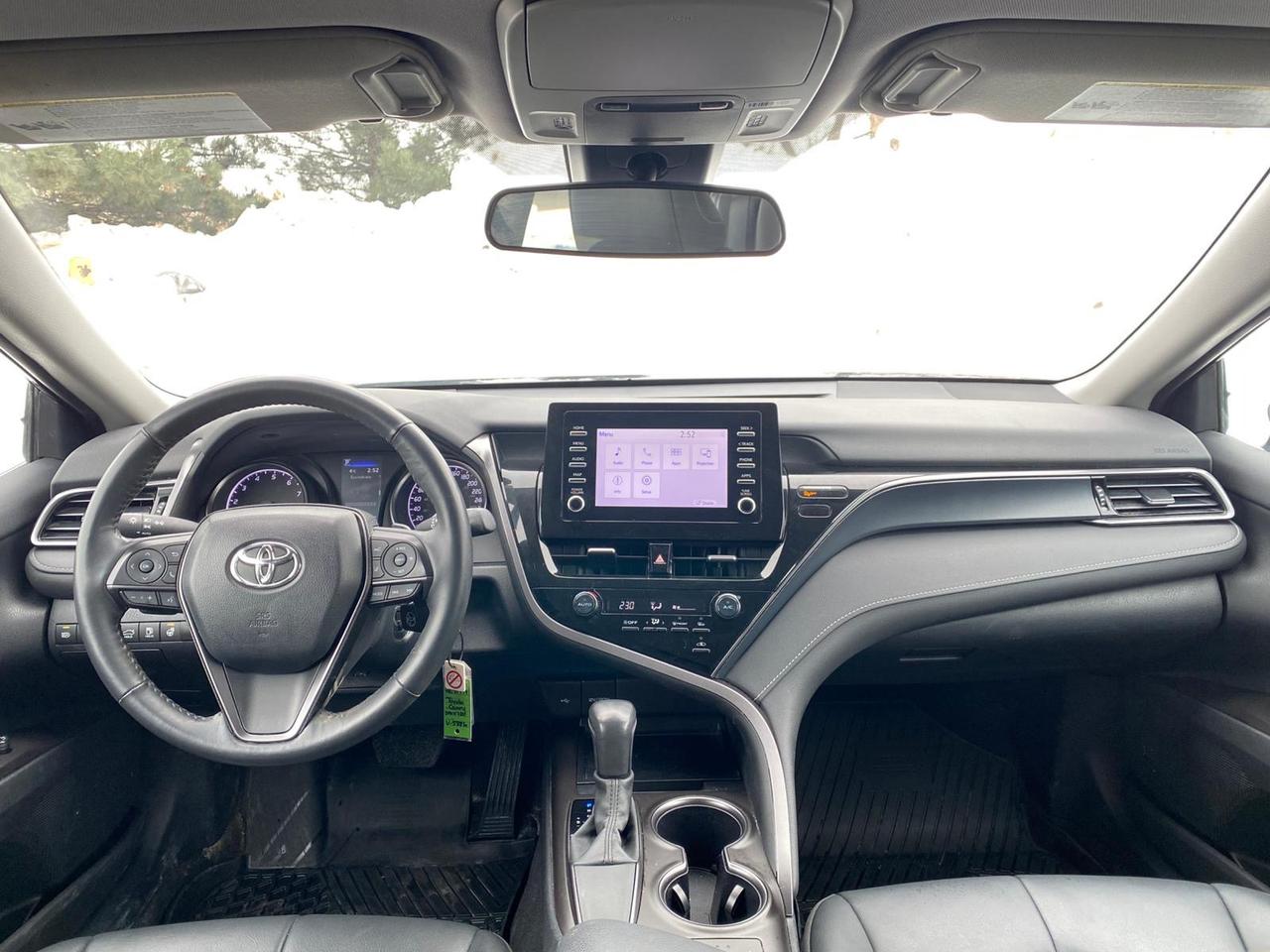 2024 Toyota Camry SE | LEATHER Photo