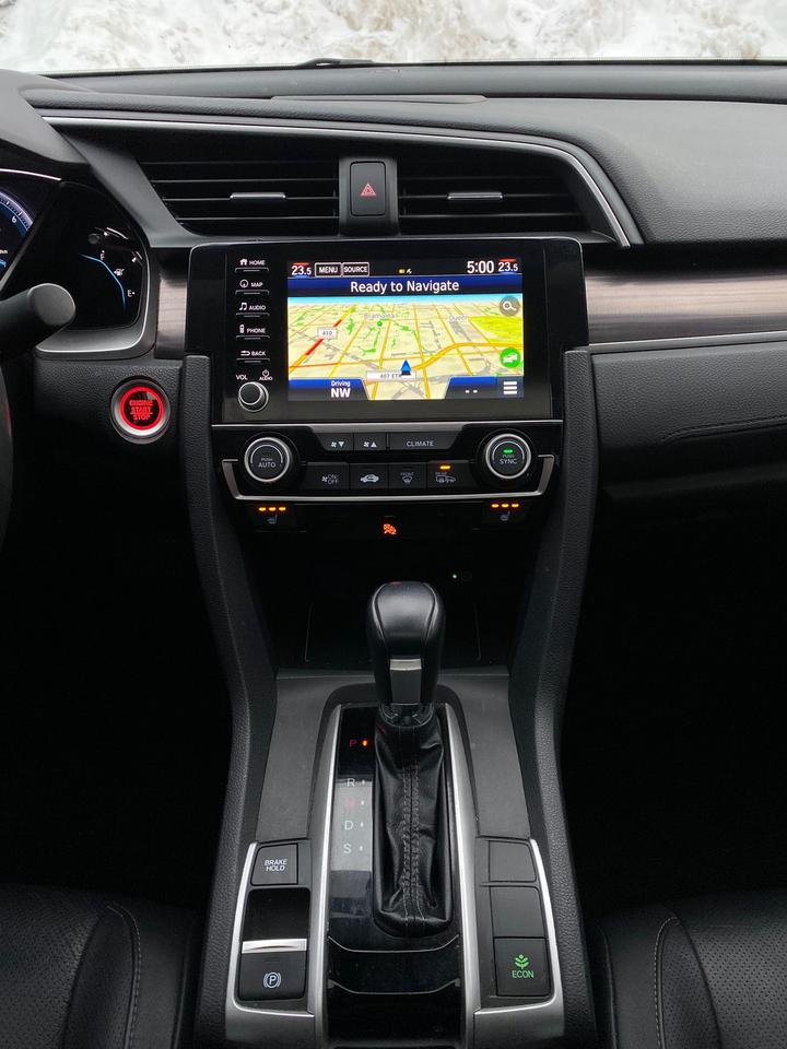 2020 Honda Civic Touring | LEATHER | SUNTOOF Photo