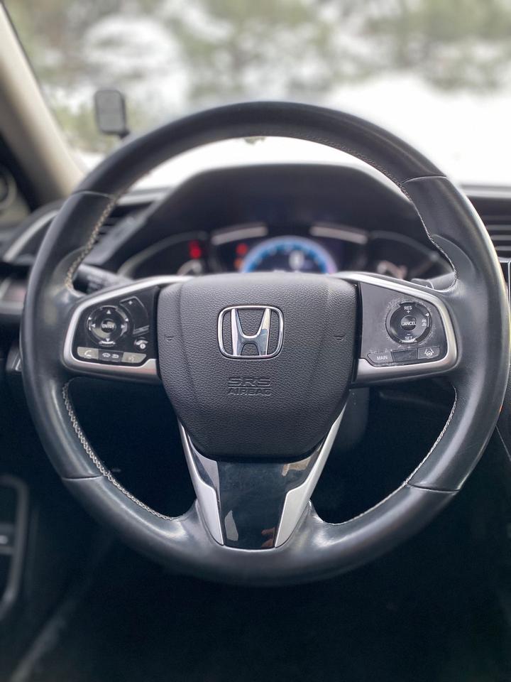 2020 Honda Civic Touring | LEATHER | SUNTOOF Photo
