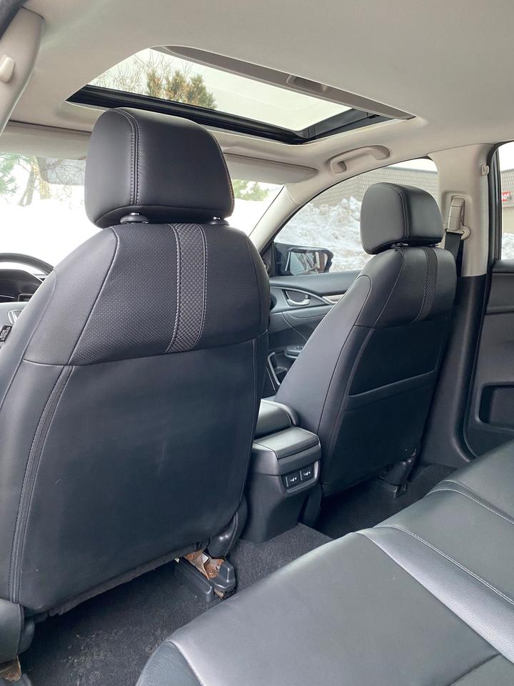 2020 Honda Civic Touring | LEATHER | SUNTOOF Photo