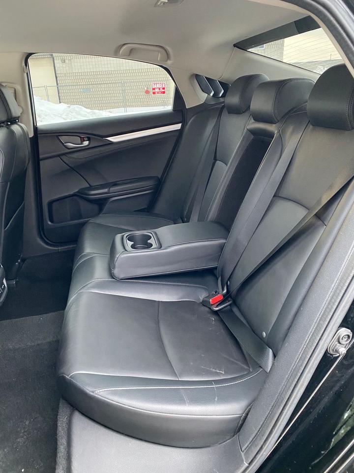 2020 Honda Civic Touring | LEATHER | SUNTOOF Photo