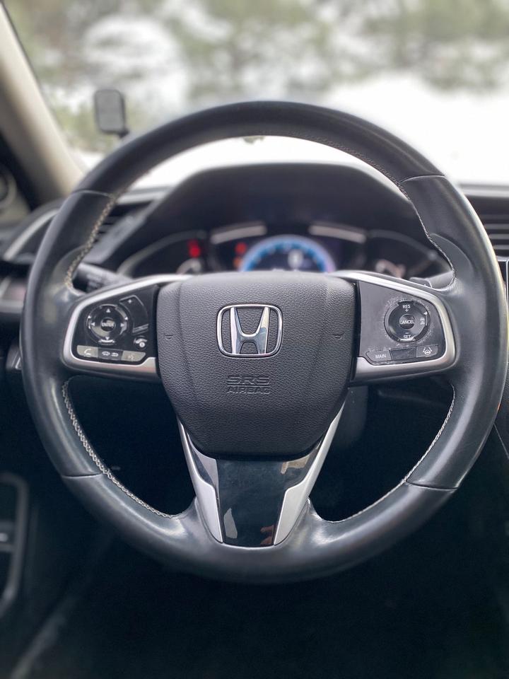 2020 Honda Civic Touring | LEATHER | SUNTOOF Photo