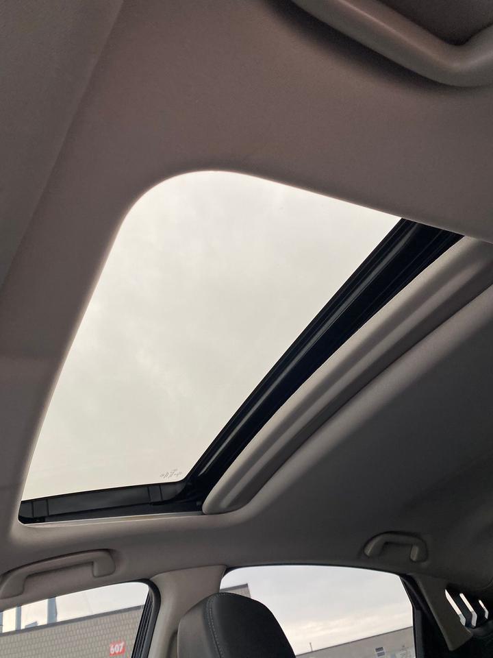 2020 Honda Civic Touring | LEATHER | SUNTOOF Photo
