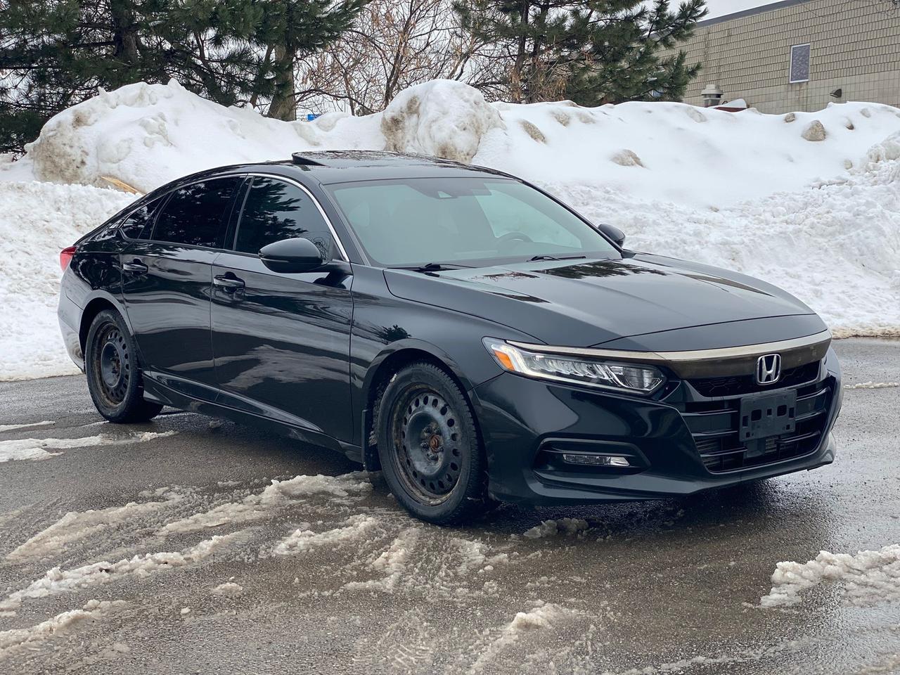 2018 Honda Accord Sport | LEATHER | SUNROOF | NO ACCIDENT Photo