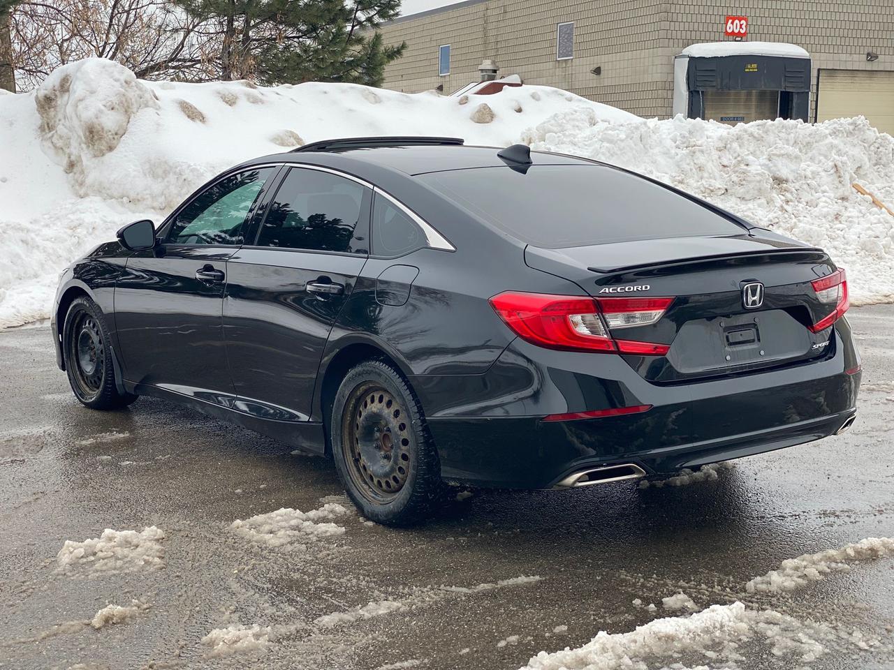 2018 Honda Accord Sport | LEATHER | SUNROOF | NO ACCIDENT Photo4