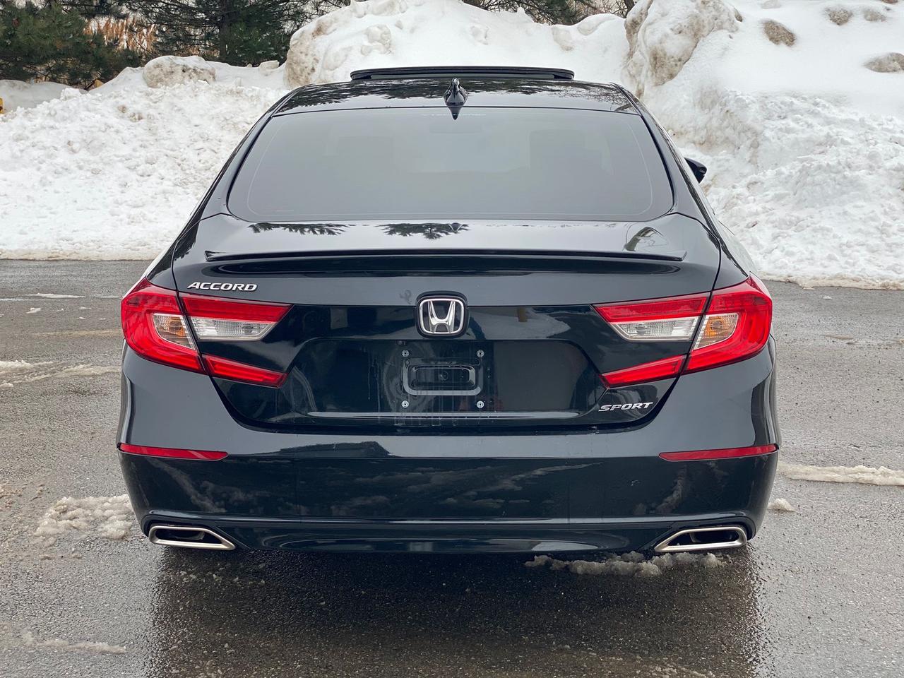 2018 Honda Accord Sport | LEATHER | SUNROOF | NO ACCIDENT Photo