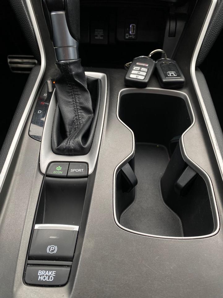 2018 Honda Accord Sport | LEATHER | SUNROOF | NO ACCIDENT Photo
