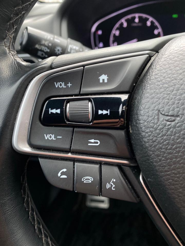 2018 Honda Accord Sport | LEATHER | SUNROOF | NO ACCIDENT Photo