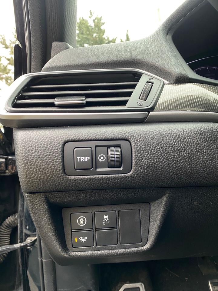 2018 Honda Accord Sport | LEATHER | SUNROOF | NO ACCIDENT Photo