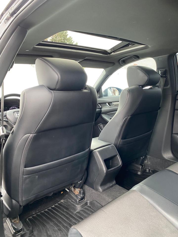 2018 Honda Accord Sport | LEATHER | SUNROOF | NO ACCIDENT Photo