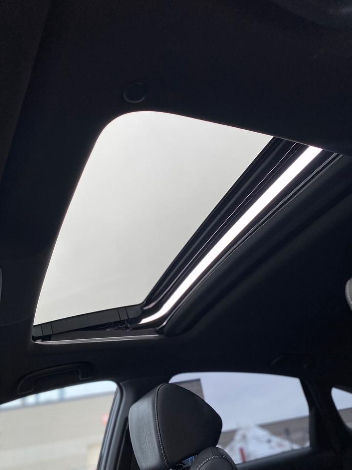 2018 Honda Accord Sport | LEATHER | SUNROOF | NO ACCIDENT Photo